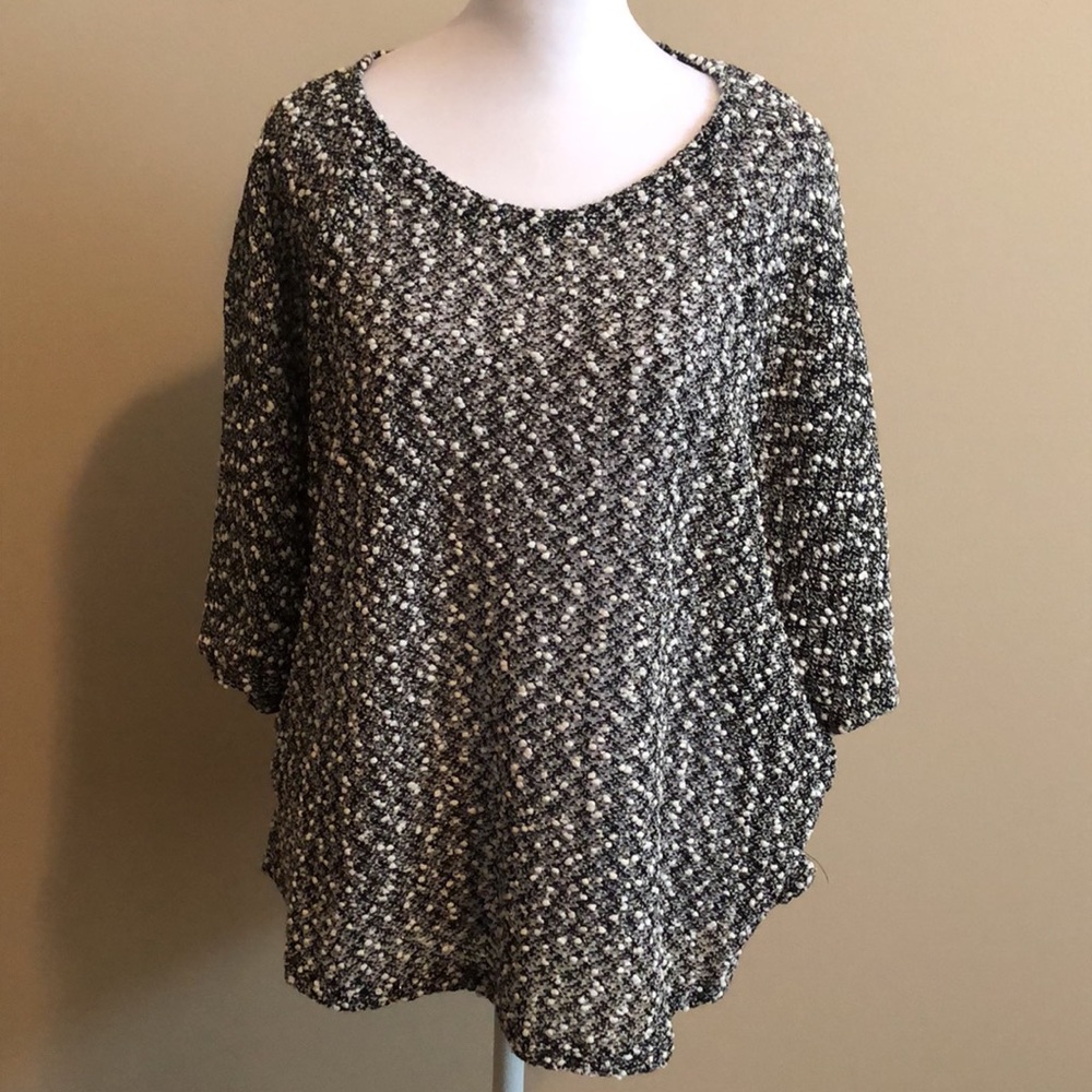 Chris & Carol black & white dolman blouse